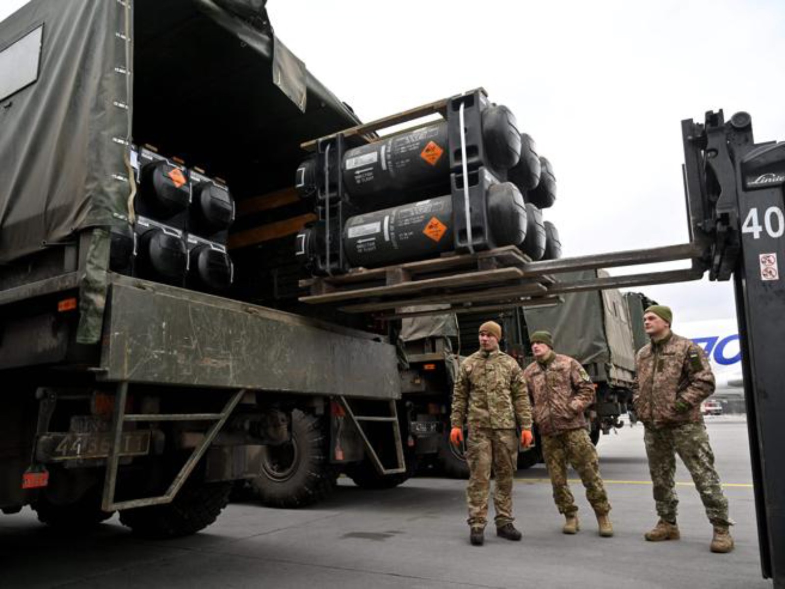 19 Maggio 2022 – Usa inviano altri 40miliardi di euro in armi a Kiev. Afghanistan, obbligo di velo per presentatrici e donne dello schermo. Canada mette al bando la Cina dal 5G. Germania, ok taglio carburanti