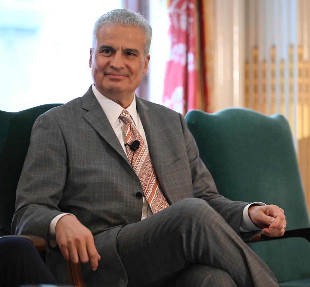 Intervista esclusiva a John Sitilides: la strategia di Trump nell’arena globale. L’approccio al confronto con Putin e la Cina. Il rapporto con la Meloni e l’Europa. L’impegno militare USA nel mondo e le sfide della politica interna. Intervista esclusiva a John Sitilides: la strategia di Trump nell’arena globale. L’approccio al confronto con Putin e la Cina. Il rapporto con la Meloni e l’Europa. L’impegno militare USA nel mondo e le sfide della politica interna.