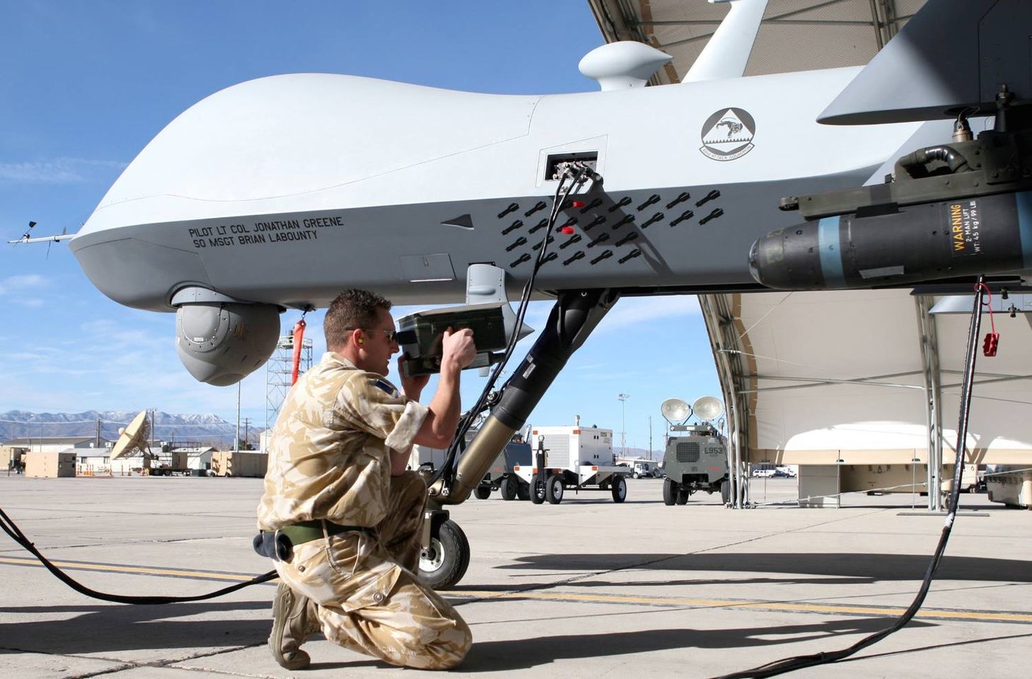1 Luglio 2023 – Joe Biden firma stretta per i raid con droni