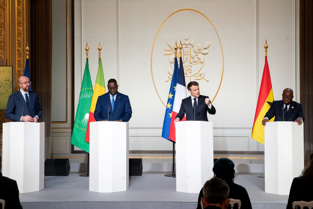 Sahel, Francia annuncia ritiro dal Mali con la fine dell’operazione Barkhane. Macron: “continueremo lotta al jihadismo”