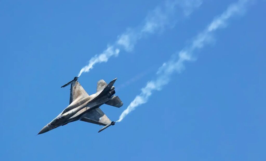 F-16 e difesa aerea, gli alleati non danno abbastanza assistenza all’Ucraina