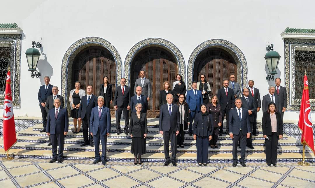 La Tunisia ha un nuovo governo. Su 24 ministri, 8 sono donne nel nuovo esecutivo guidato da Najla Bouden