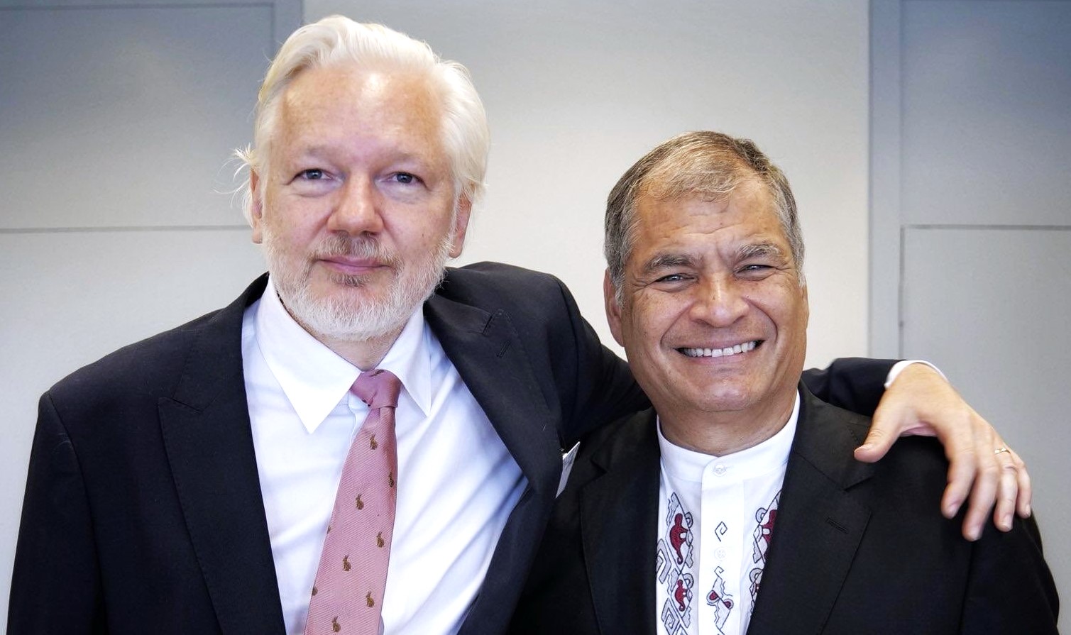 Gli USA sanzionano il presidente ecuadoregno che aveva protetto Assange in ambasciata