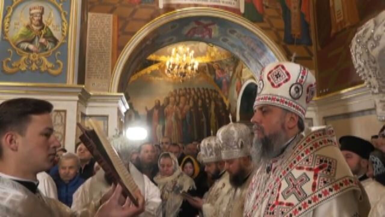 6 Gennaio 2023 – Zelensky festeggia l’invio di nuove armi da Usa e Ue intanto Kiev espelle ortodossi da Monastero delle Grotte