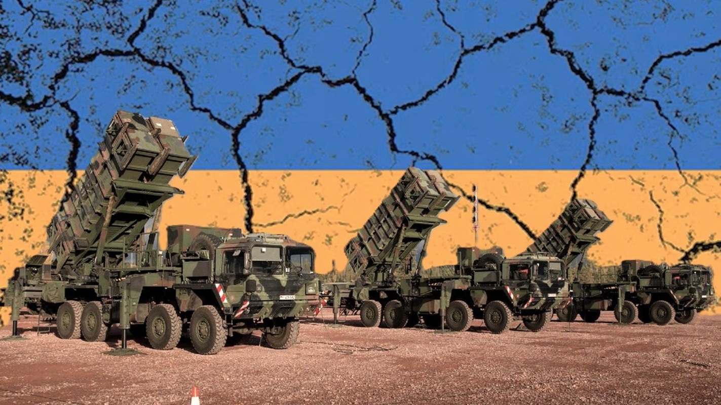 Promesse vuote da Europa e America: per ora Kiev deve arrangiarsi coi Patriot rimasti
