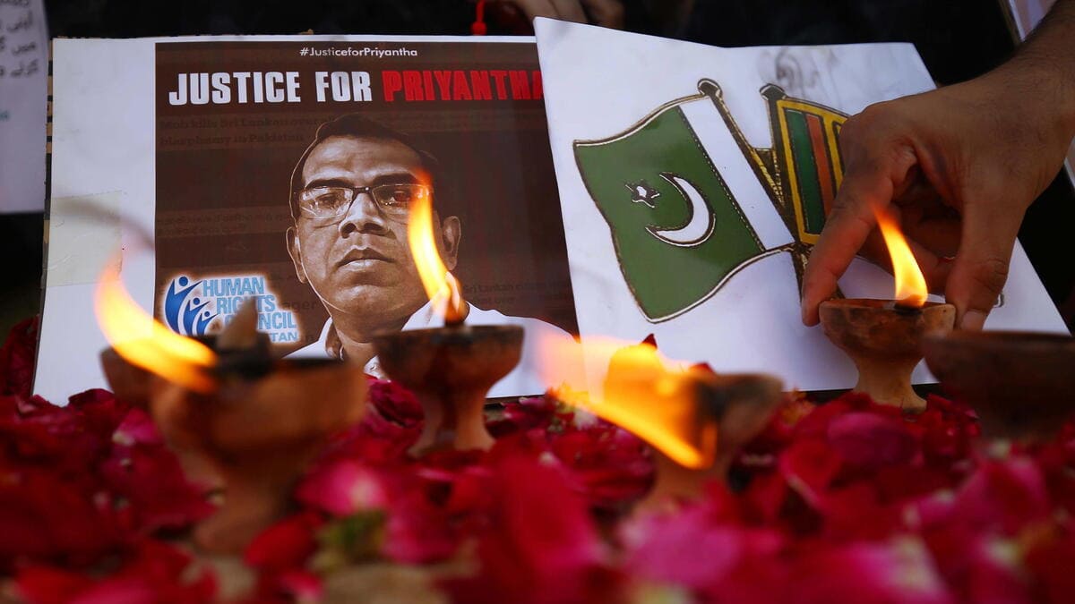 Cittadino singalese brutalmente ucciso in Pakistan: rapporti tesi con lo Sri Lanka