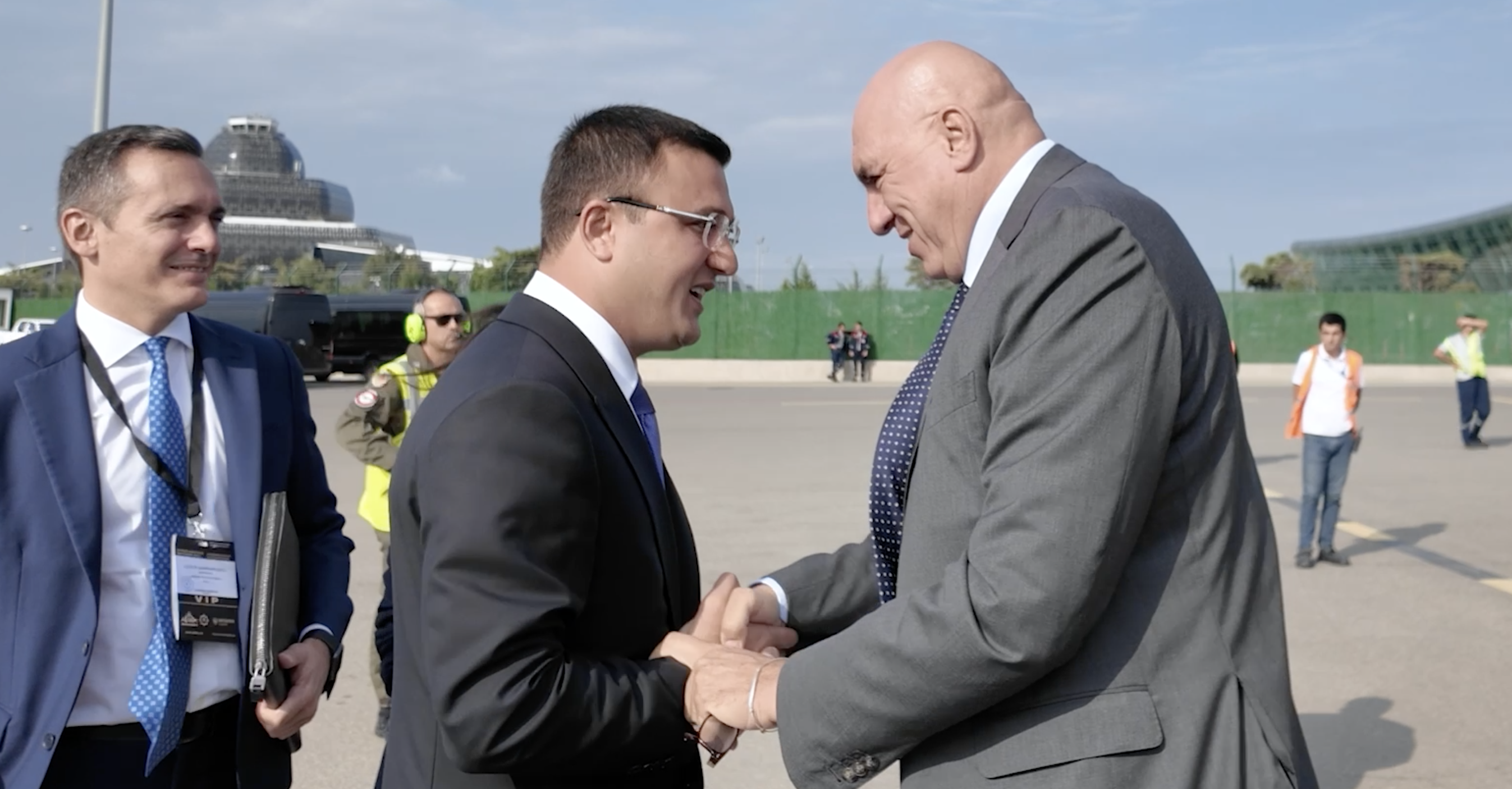 Il ministro della Difesa italiano in visita ufficiale in Azerbaigian