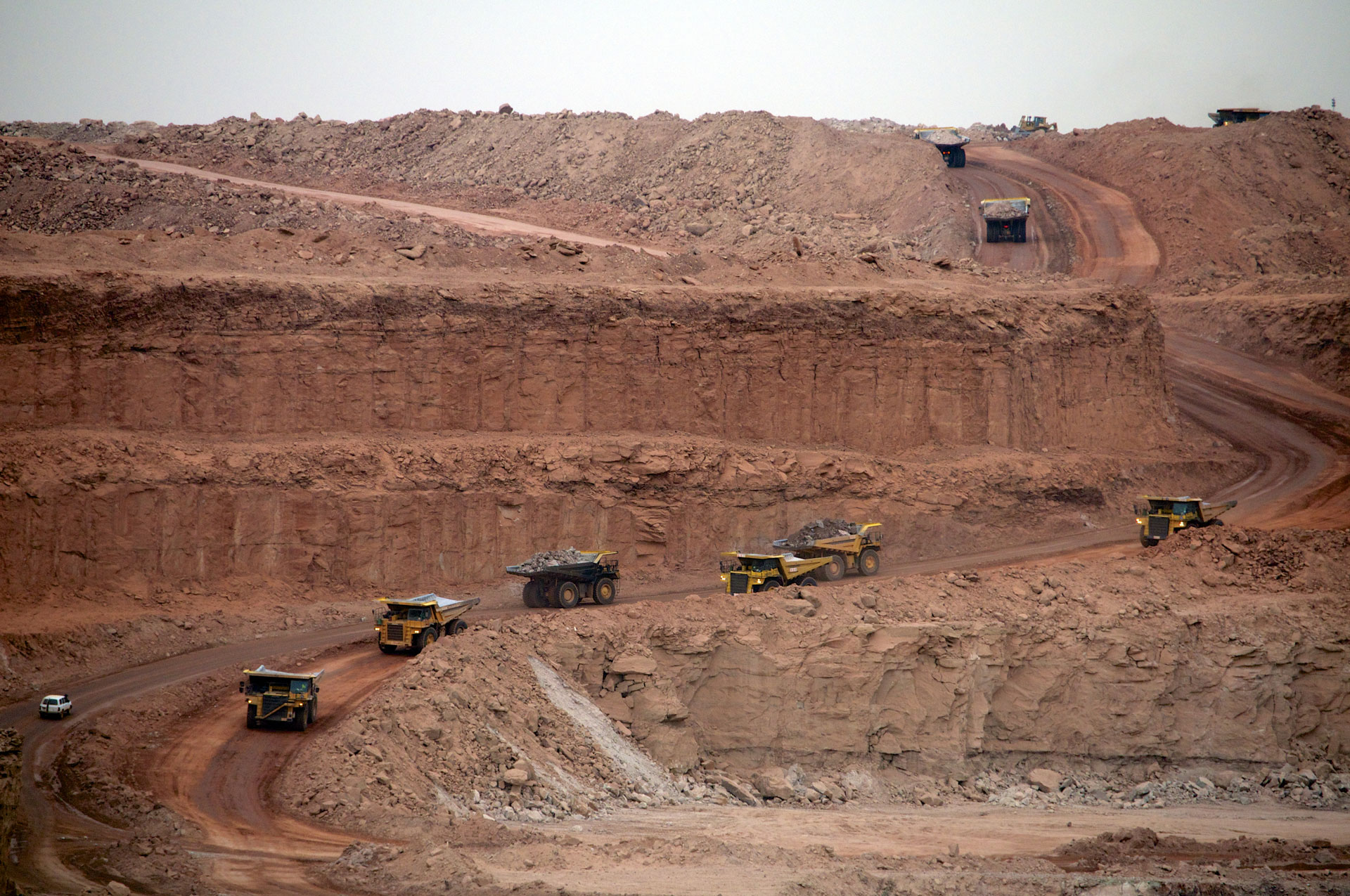 Francia: si chiude in maniera disastrosa l’avventura dell’uranio in Niger