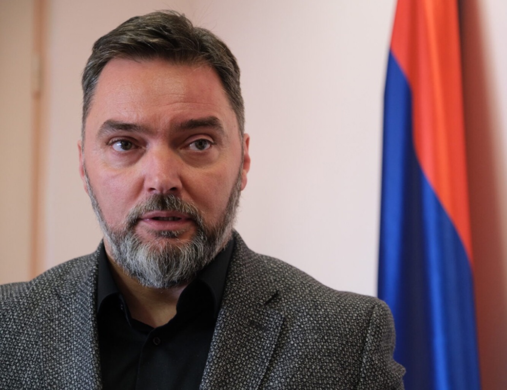 bosnia erzegovina ministro invia regalo provocatorio e lettera di accuse a diplomatico tedesco