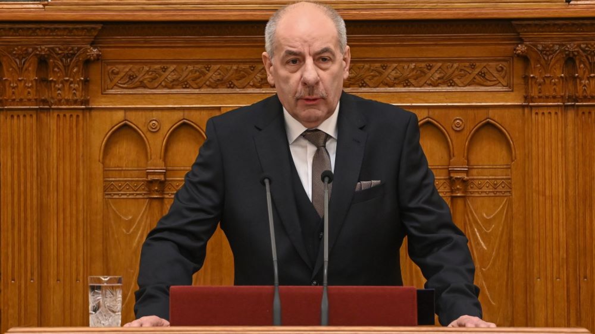 13 Luglio 2026 – Ungheria, il neo premier Magyar tenta la cacciata del presidente Sulyok