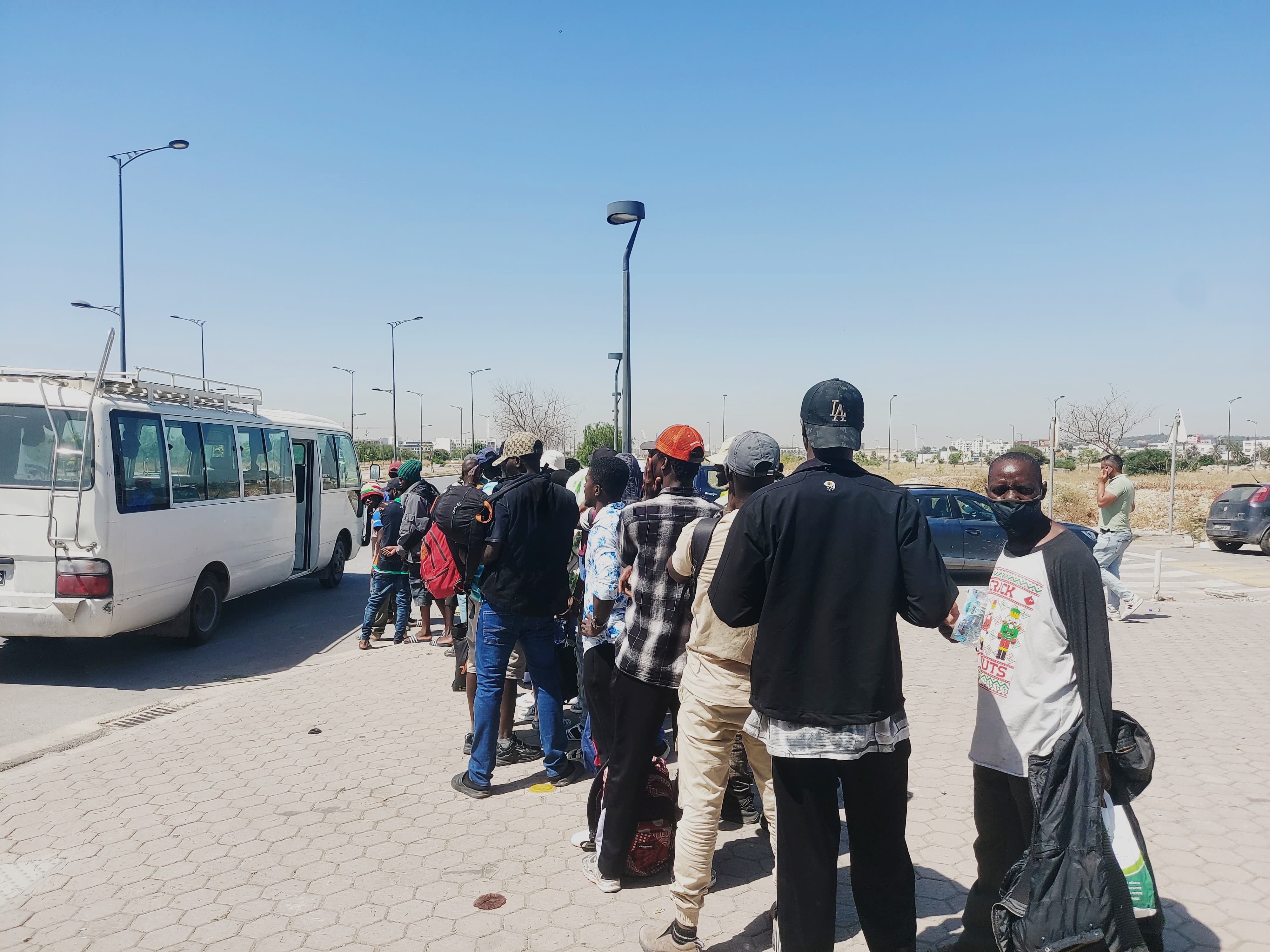 Migranti: la “lezione al mondo” della Tunisia tra rimpatri volontari e controllo delle frontiere