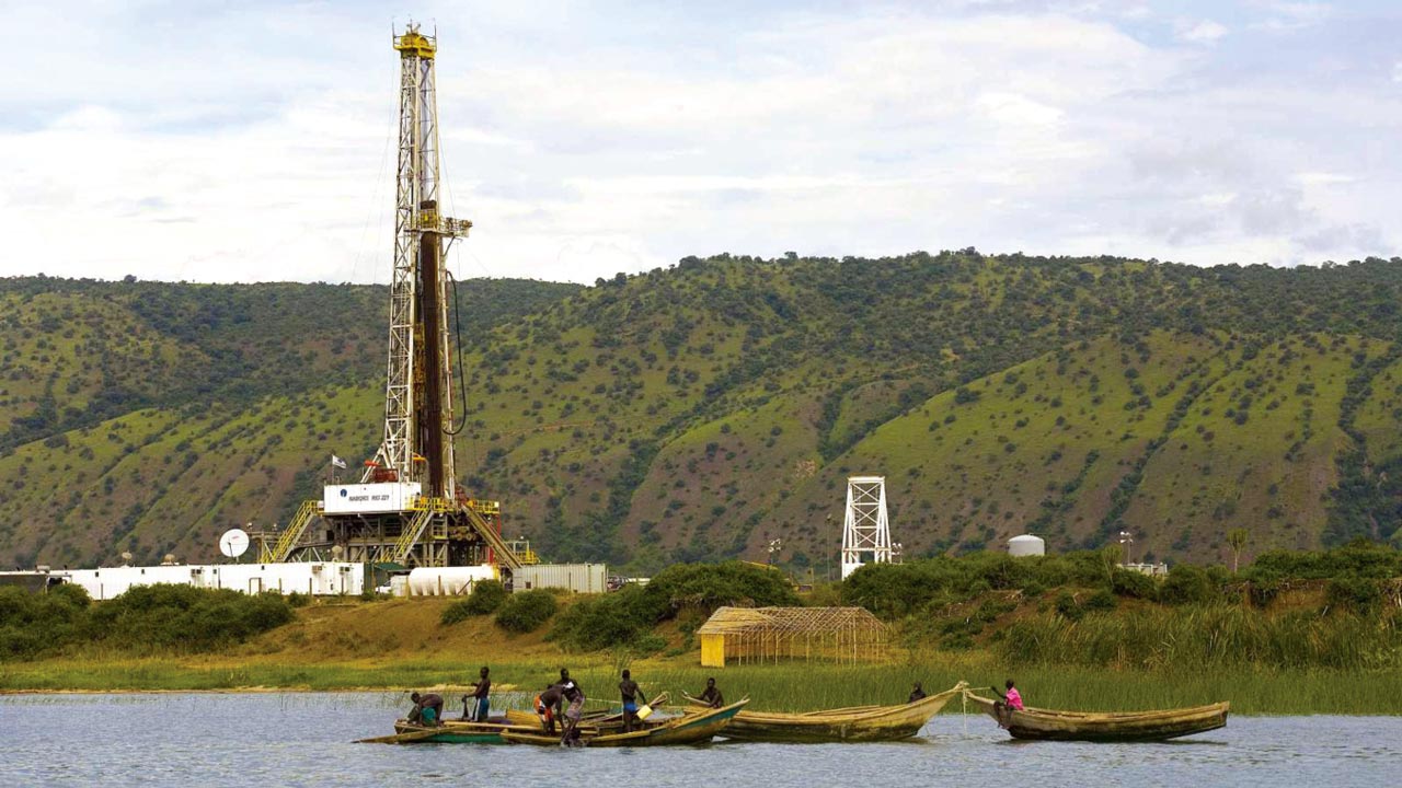 Uganda: francesi e cinesi investono nel boom petrolifero del Paese africano
