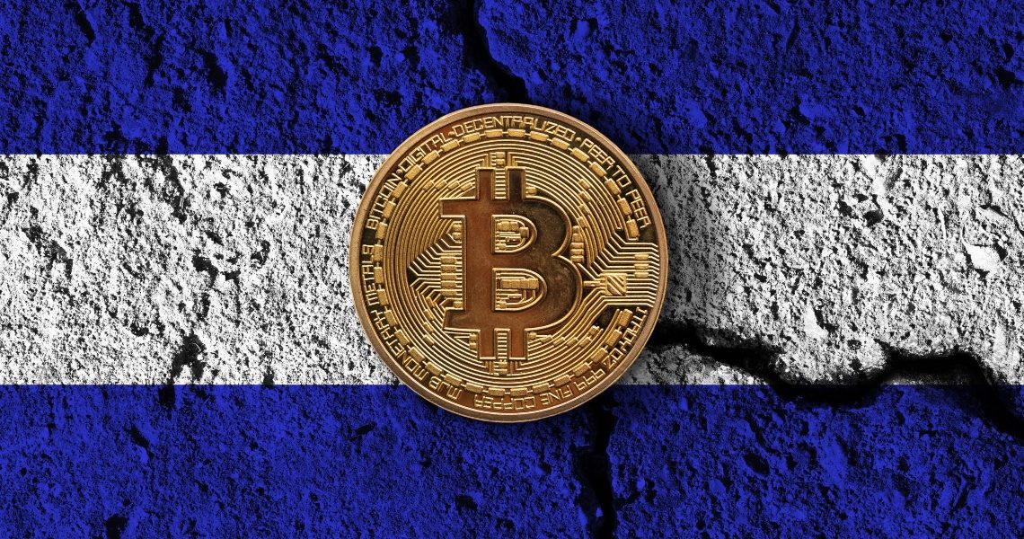 El Salvador: il governo ha fiducia nel Bitcoin nonostante le perdite recenti