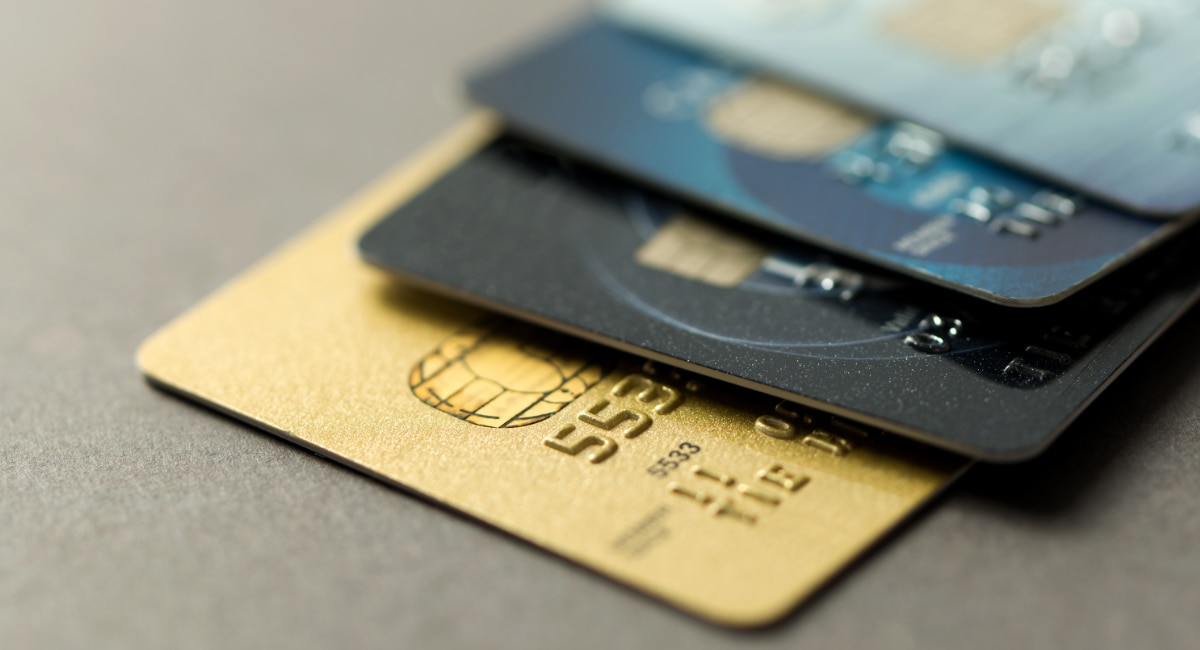 8 Agosto – Debito carte di credito negli Usa supera i mille miliardi di dollari
