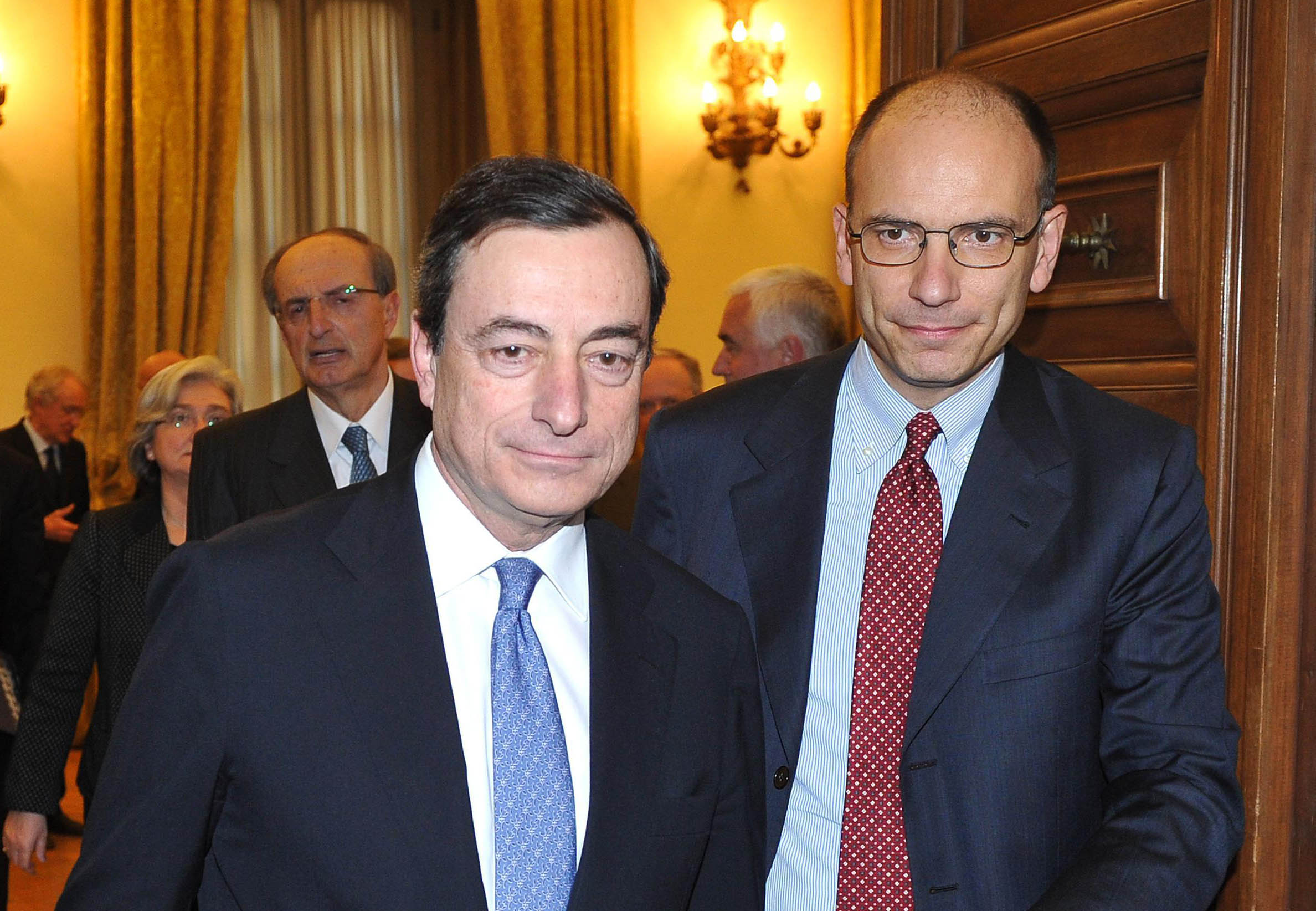 La maggioranza Draghi, del tutti-meno-uno tiene, nonostante distinguo e qualche insulto