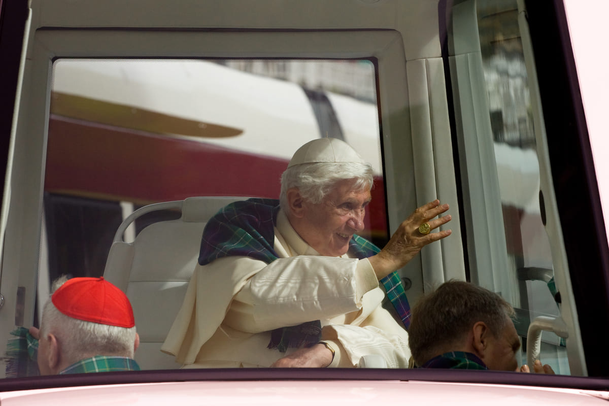 Arrivederci Benedetto XVI, semplice e umile lavoratore nella vigna