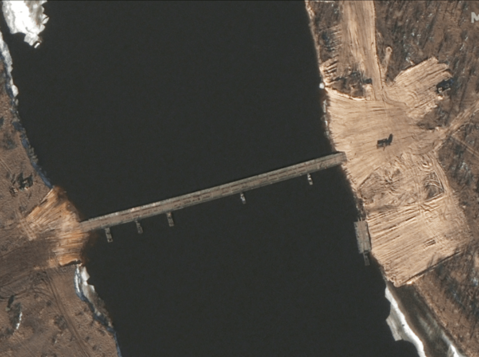 Fiume Pripyat - Le Immagini della Cnn che mostrano il ponte costruito e poi rimosso durante le esercitazioni Russia-Bielorussia